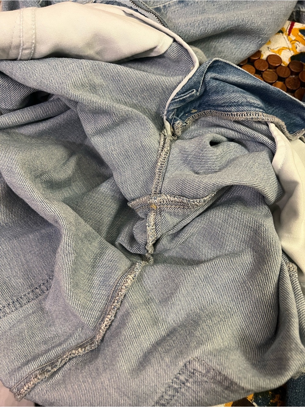 Anthropologie Pilcro Emory Pleated High Rise Wide Leg faded Jeans Size 28 - Picture 8 of 14